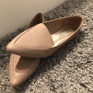 Christian Siriano Point Toe Flats (Taupe)